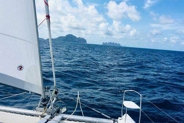 Lagoon 380 Yacht For Sale