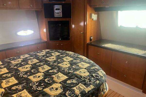 Carver 466MY Yacht For Sale