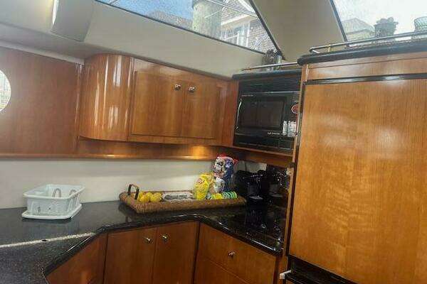 Carver 466MY Yacht For Sale