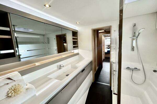 Fountaine Pajot Aura 51 Yacht For Sale