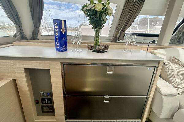 Fountaine Pajot Aura 51 Yacht For Sale