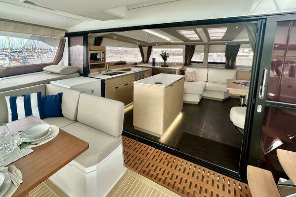 Fountaine Pajot Aura 51 Yacht For Sale