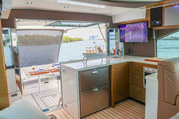 Cruisers Yachts 45 Cantius Yacht For Sale