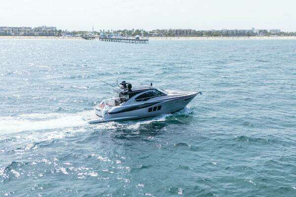2014 Cruisers Yachts 45