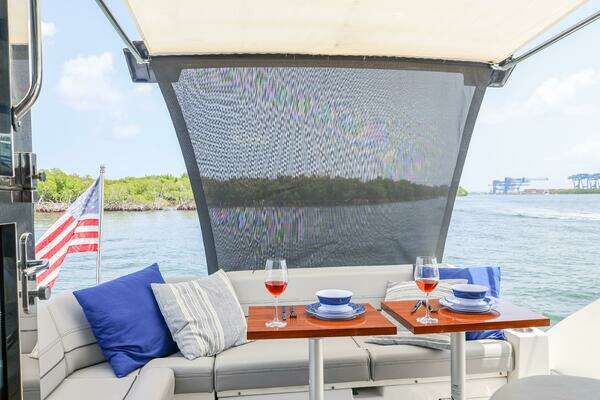 Cruisers Yachts 45 Cantius Yacht For Sale