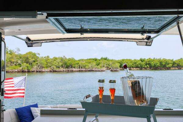 Cruisers Yachts 45 Cantius Yacht For Sale