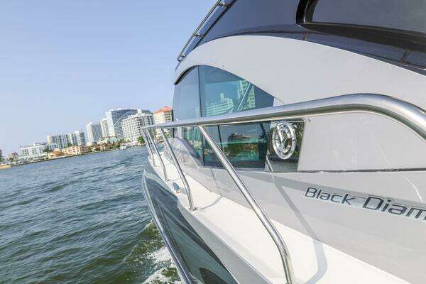 Cruisers Yachts 45 Cantius Yacht For Sale