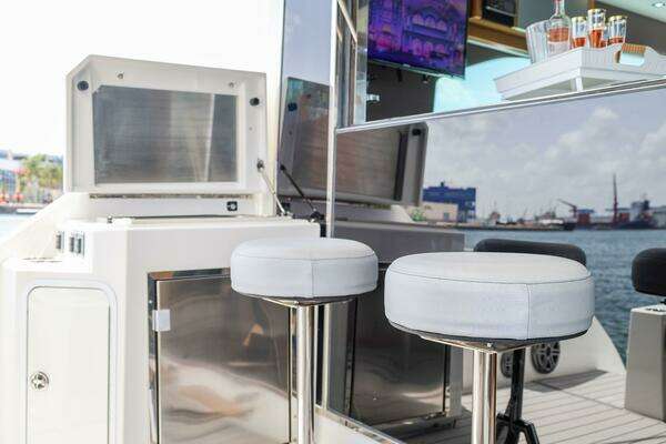 Cruisers Yachts 45 Cantius Yacht For Sale