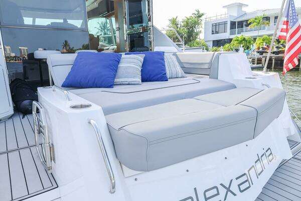 Cruisers Yachts 45 Cantius Yacht For Sale