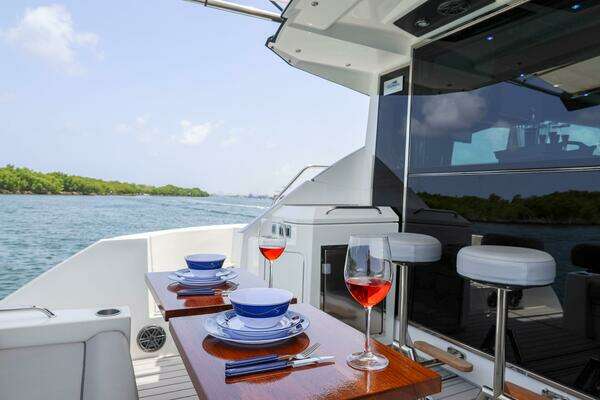 Cruisers Yachts 45 Cantius Yacht For Sale