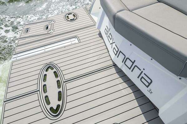 Cruisers Yachts 45 Cantius Yacht For Sale