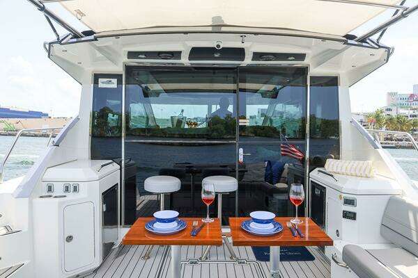 Cruisers Yachts 45 Cantius Yacht For Sale
