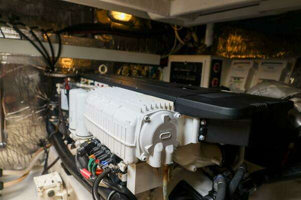 Cruisers Yachts 45 Cantius Yacht For Sale
