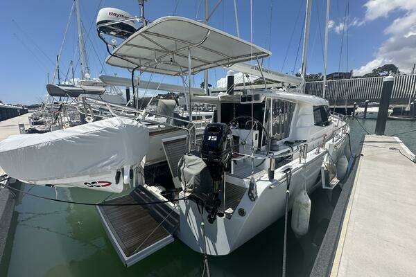Moody Ds 45 Yacht For Sale