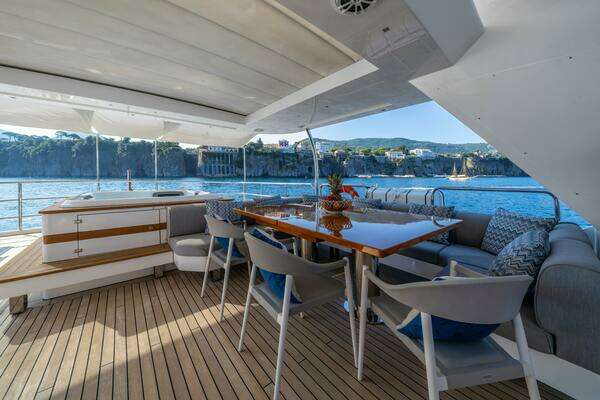 Benetti Benetti Delfino 93 Yacht For Sale