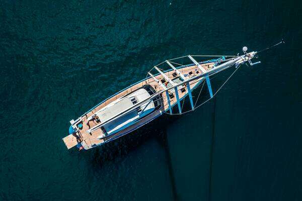 Oyster Yachts Oyster 885 Yacht For Sale