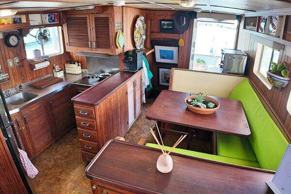 Custom Holland Marine 50 Custom Trawler Yacht For Sale