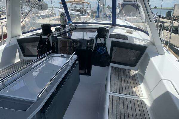Beneteau Oceanis 41 Yacht For Sale