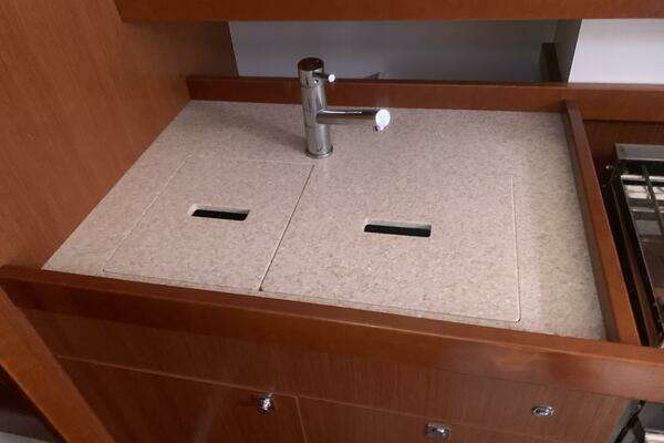 Beneteau Oceanis 41 Yacht For Sale