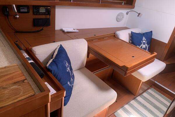 Beneteau Oceanis 41 Yacht For Sale