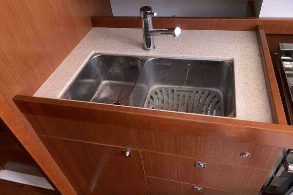 Beneteau Oceanis 41 Yacht For Sale