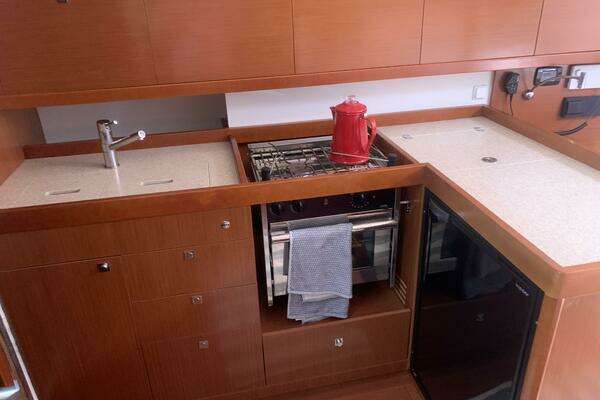 Beneteau Oceanis 41 Yacht For Sale