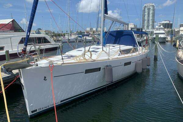 Beneteau Oceanis 41 Yacht For Sale