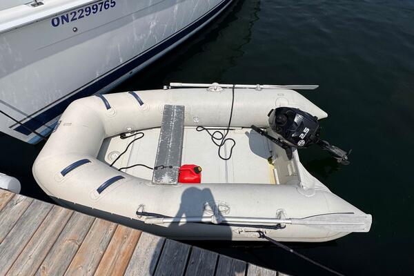 Bella Blue 33ft Hunter Yacht For Sale