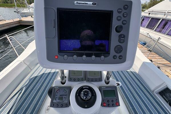 Bella Blue 33ft Hunter Yacht For Sale