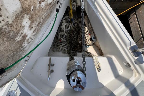 Bella Blue 33ft Hunter Yacht For Sale