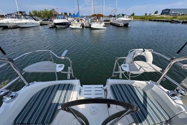 Bella Blue 33ft Hunter Yacht For Sale