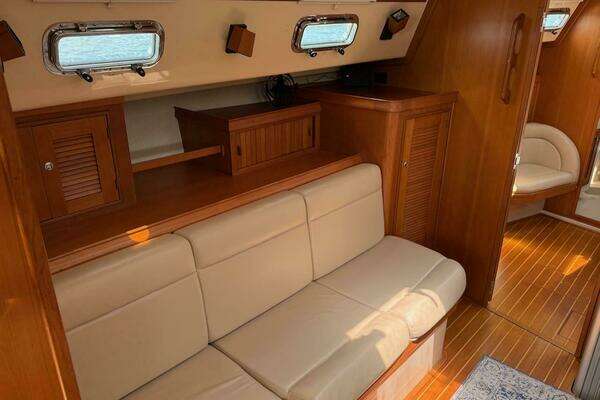 Island Packet 420 Yacht For Sale