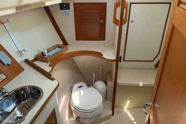 Island Packet 420 Yacht For Sale