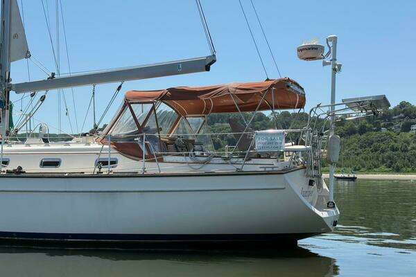 Island Packet 420 Yacht For Sale
