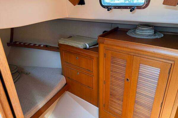 Island Packet 420 Yacht For Sale