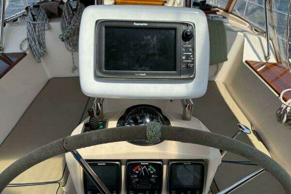 Island Packet 420 Yacht For Sale