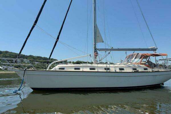 Island Packet 420 Yacht For Sale