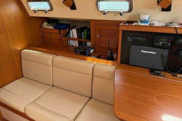 Island Packet 420 Yacht For Sale