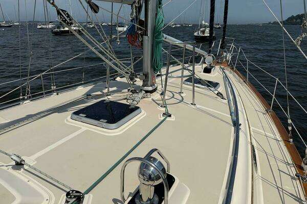 Island Packet 420 Yacht For Sale
