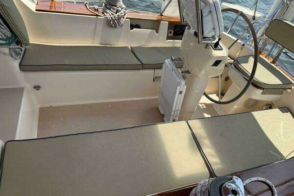 Island Packet 420 Yacht For Sale