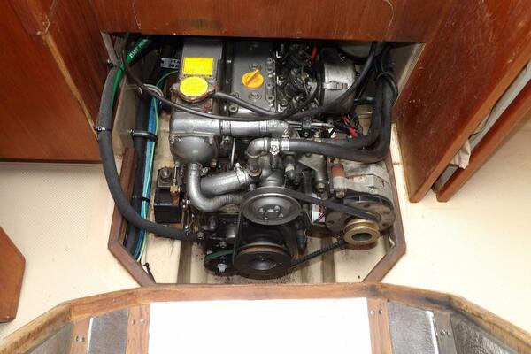 OVERBYTE 32ft Island Packet Yacht For Sale OVERBYTE 32ft Island Packet Yacht For Sale