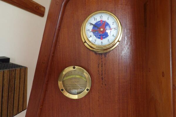 OVERBYTE 32ft Island Packet Yacht For Sale OVERBYTE 32ft Island Packet Yacht For Sale