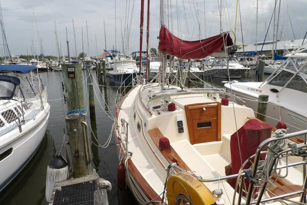 OVERBYTE 32ft Island Packet Yacht For Sale OVERBYTE 32ft Island Packet Yacht For Sale