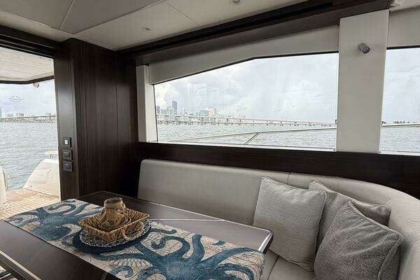 Sunseeker Manhattan 68 Yacht For Sale