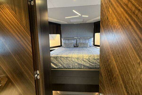 Sunseeker Manhattan 68 Yacht For Sale