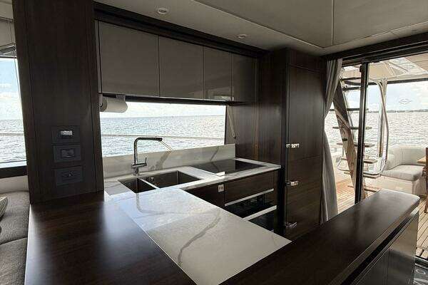 Sunseeker Manhattan 68 Yacht For Sale