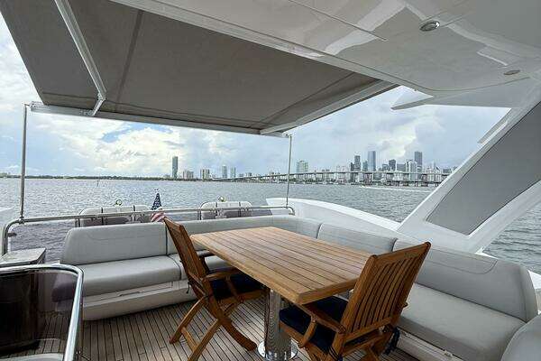 Sunseeker Manhattan 68 Yacht For Sale
