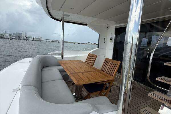 Sunseeker Manhattan 68 Yacht For Sale