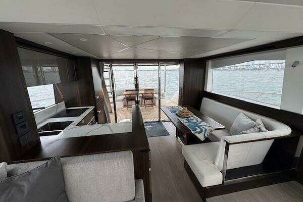Sunseeker Manhattan 68 Yacht For Sale