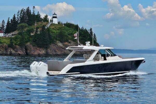 43-ft-Tiara Yachts-2024-43 LS-Portland Maine United States yacht for sale
